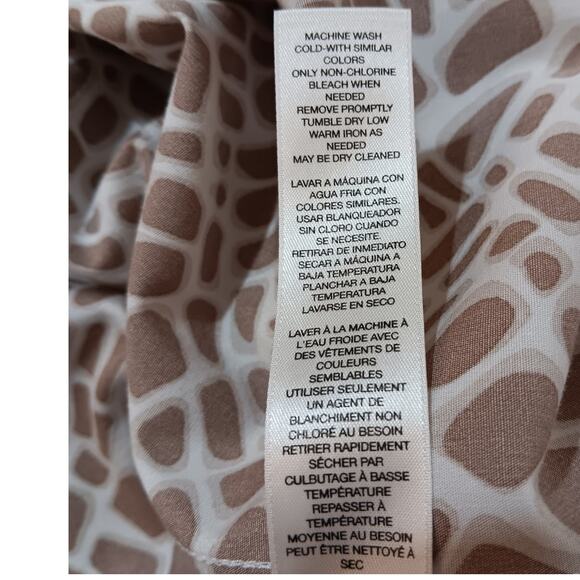 CHICO'S 3 No Iron Shirt Blouse Top 16 XL Casual Office Travel Camel Animal Print - Picture 7 of 10